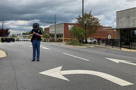 Authorities: 4 killed, multiple injuries in Alabama shooting